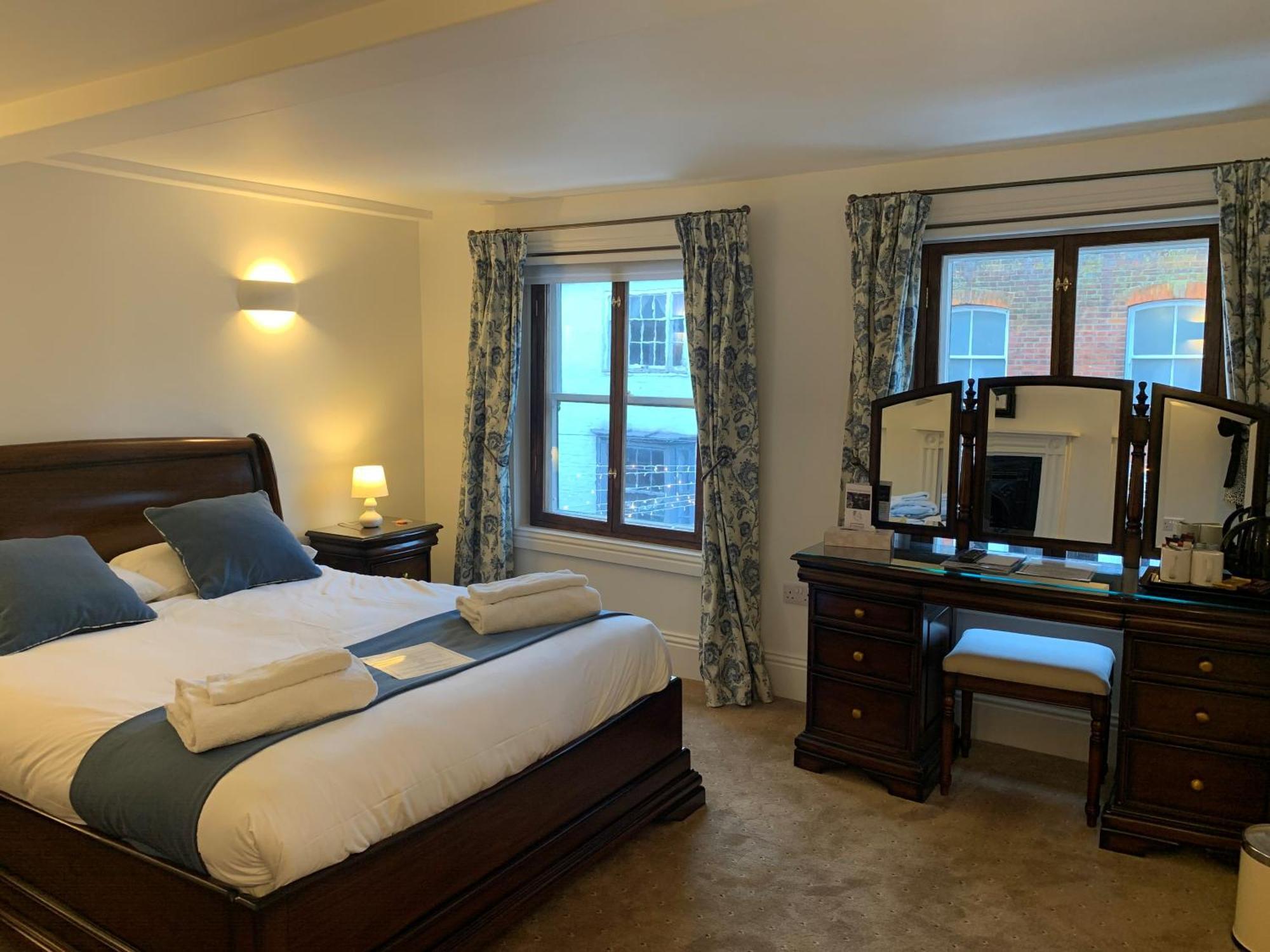 Pilgrims Hotel 3*